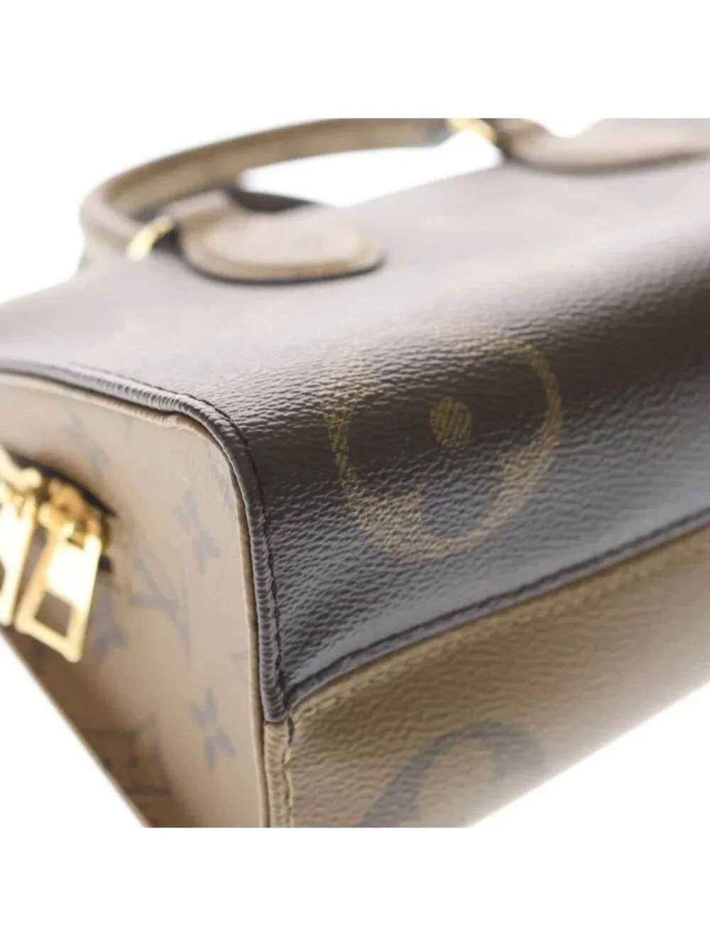 Louis Vuitton Monogram On The Go East West Leather 2-Way Shoulder Bag
